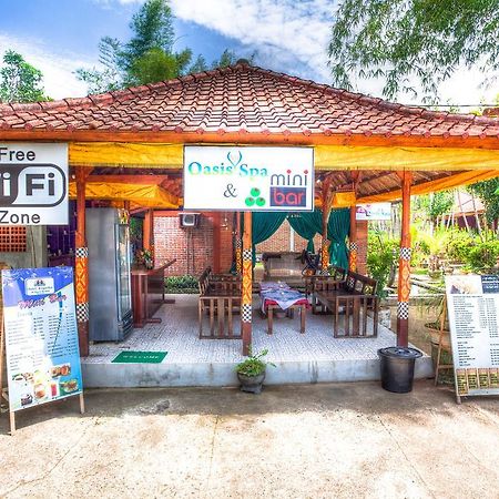 Hotel Angsoka Temukus Buitenkant foto