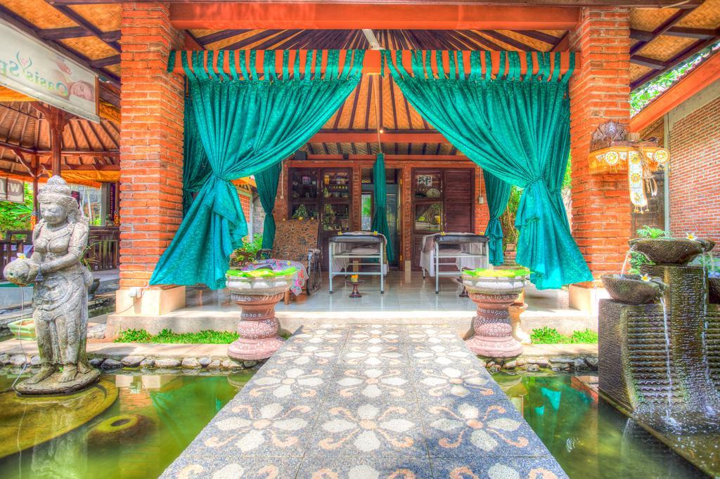 Hotel Angsoka Temukus Buitenkant foto