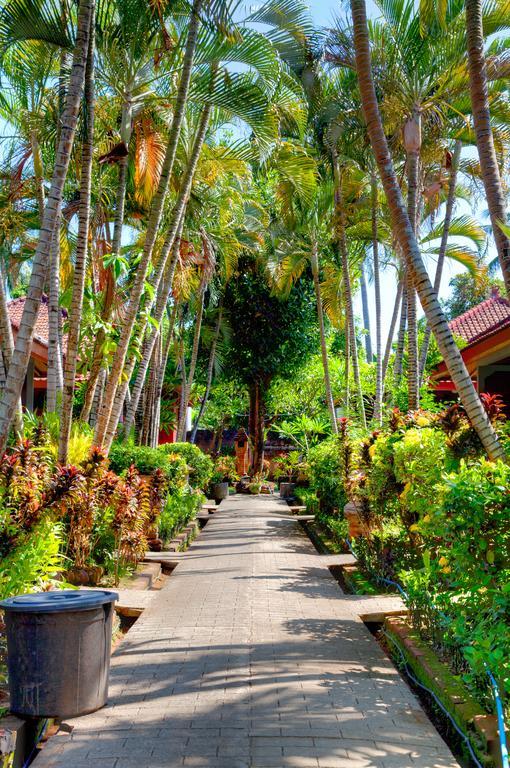 Hotel Angsoka Temukus Buitenkant foto