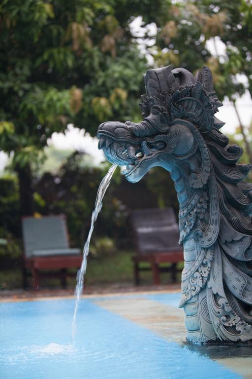 Hotel Angsoka Temukus Buitenkant foto