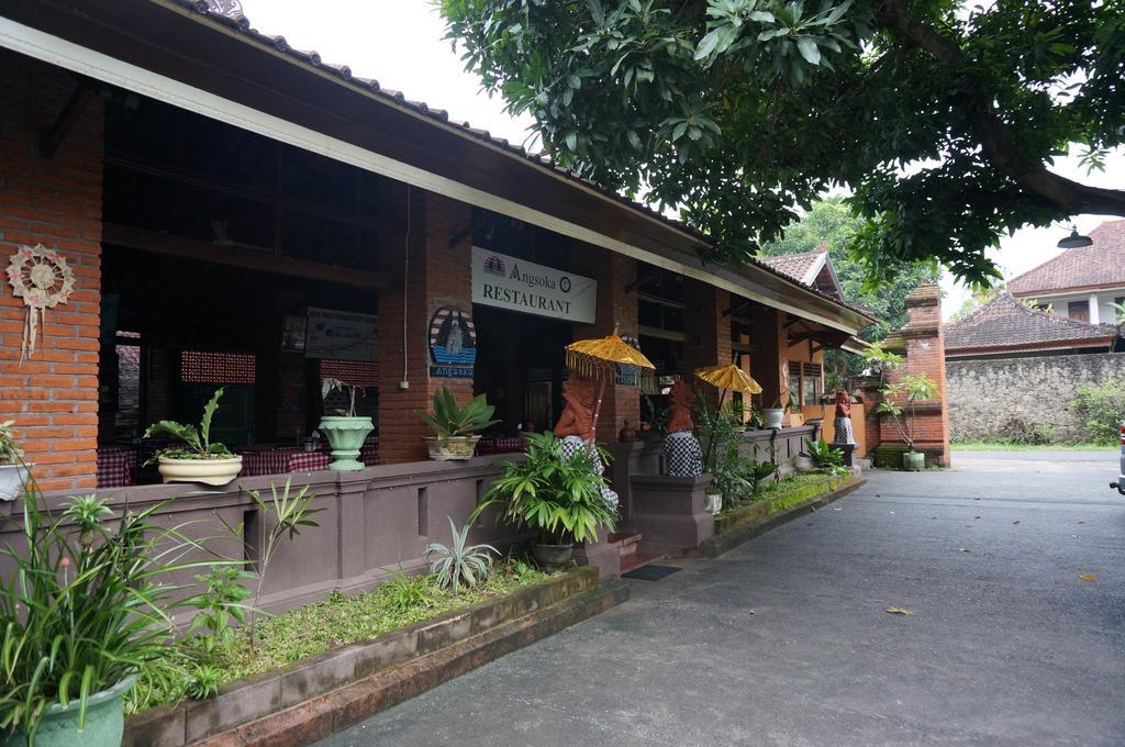Hotel Angsoka Temukus Buitenkant foto