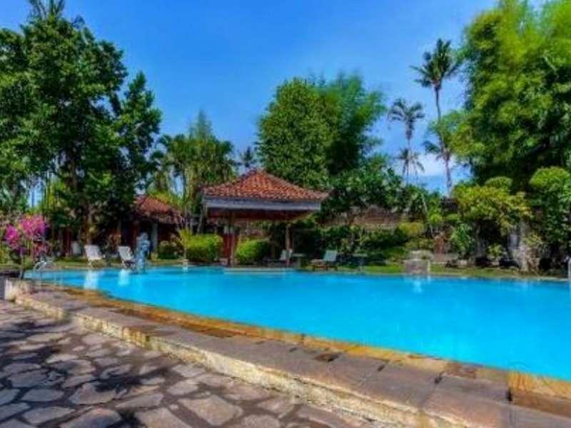 Hotel Angsoka Temukus Buitenkant foto